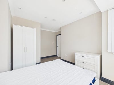 Room Rowley Road in Boston
