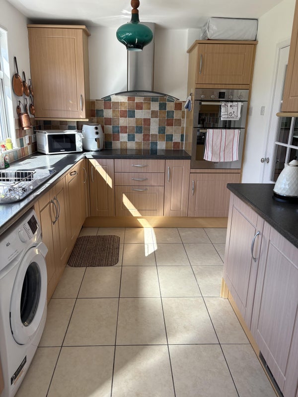 Room Clevedon Avenue in Stafford