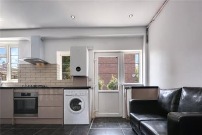 House Galsworthy Avenue in Greater London