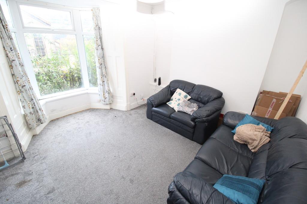 Room Wood Road in Pontypridd