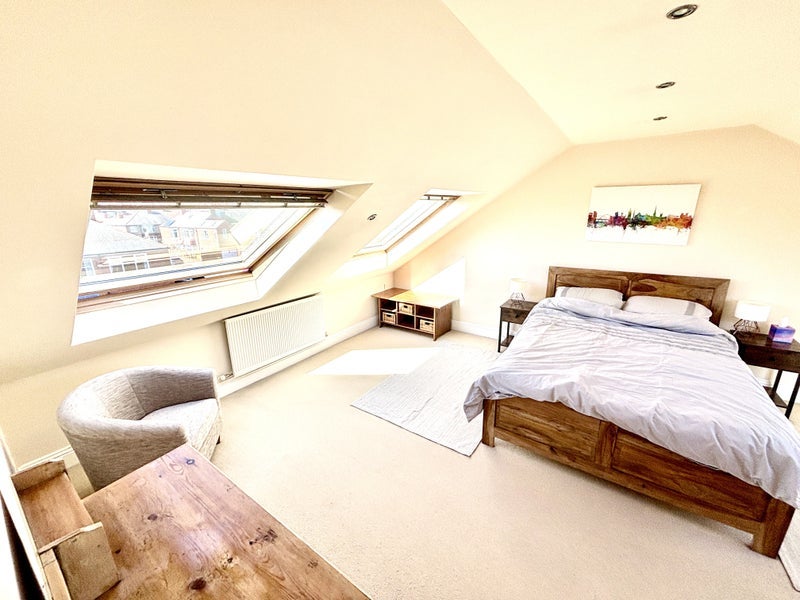 Flat Harley Terrace in Newcastle upon Tyne