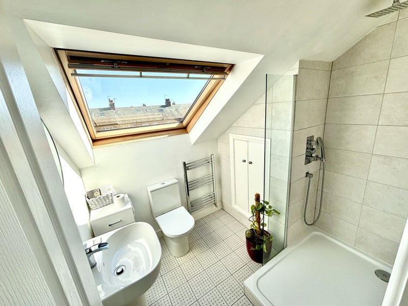 Flat Harley Terrace in Newcastle upon Tyne