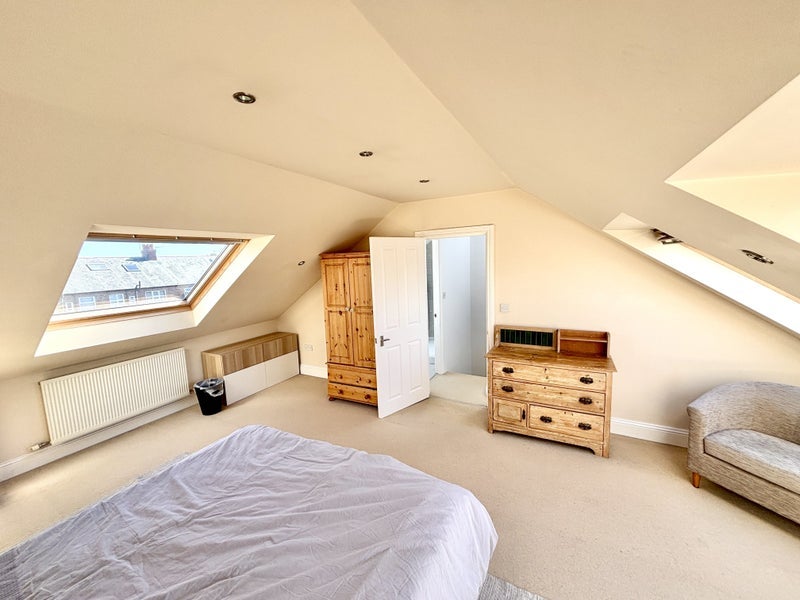 Flat Harley Terrace in Newcastle upon Tyne