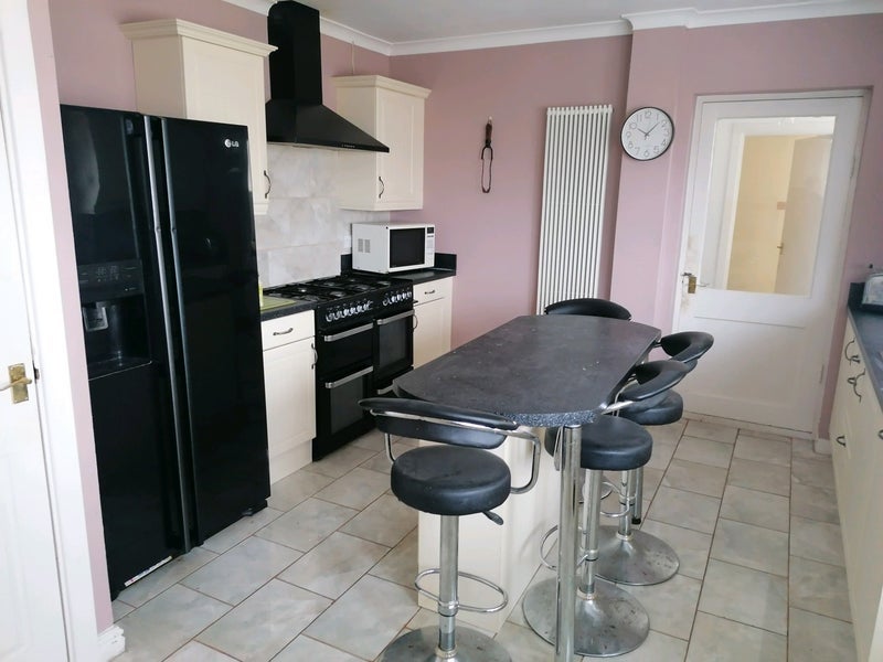 Room Mountain Road in Caerphilly