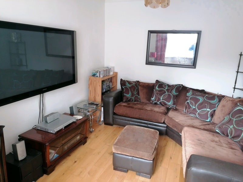 Room Mountain Road in Caerphilly
