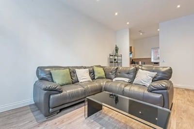 Flat Icknield Street in Birmingham