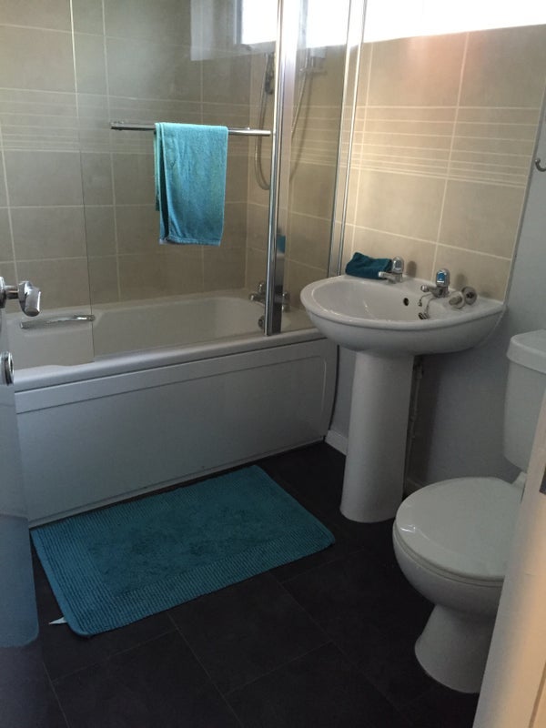 Room Sheldrake Drive in Bristol