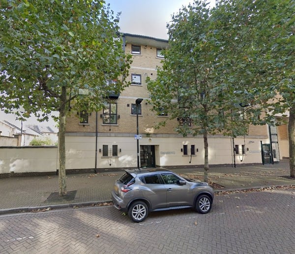 Flat Holyrood Mews in Greater London