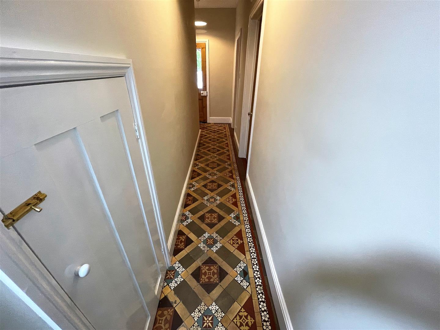 Flat Heathville Road in Gloucester