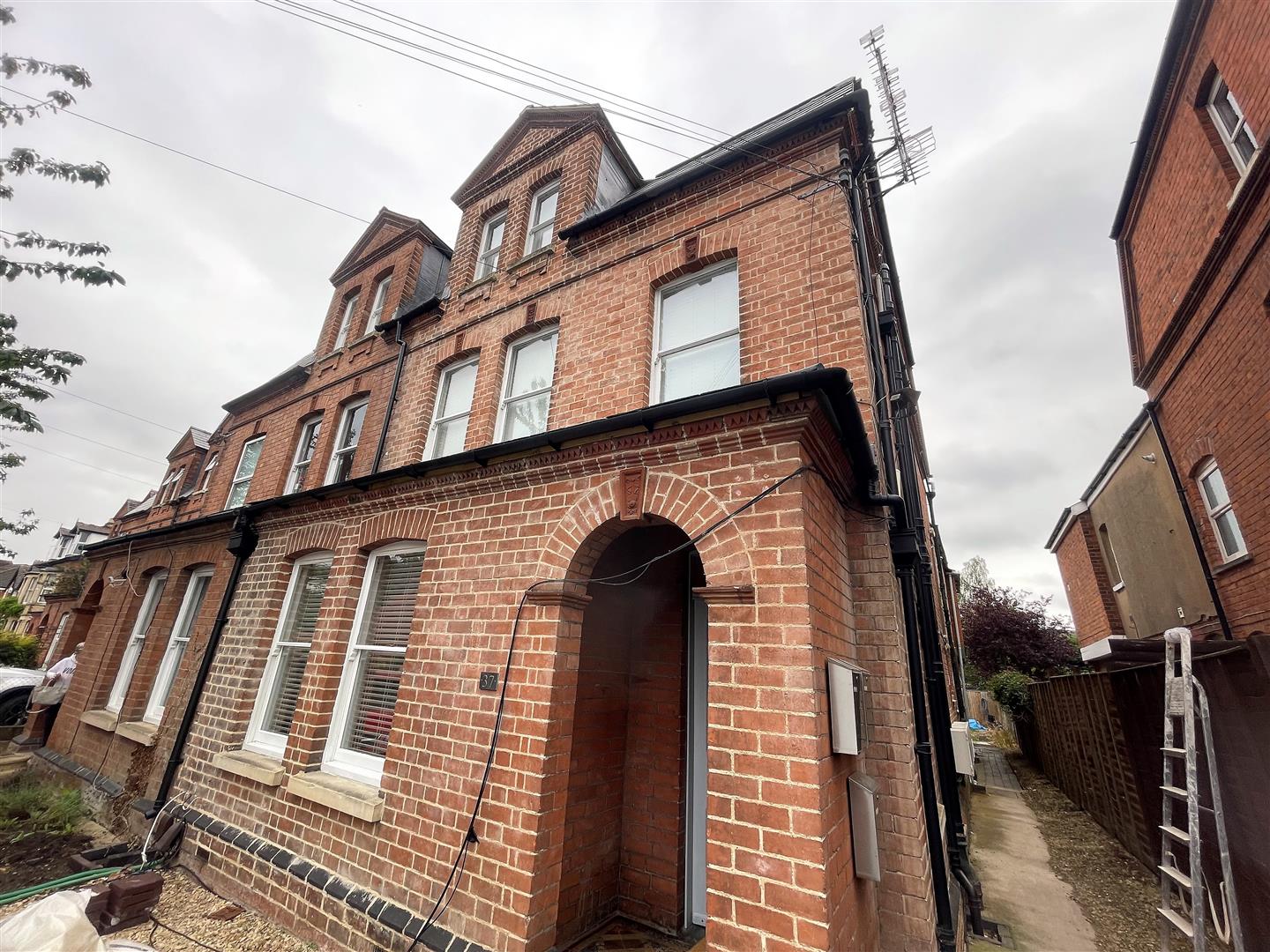 Flat Heathville Road in Gloucester