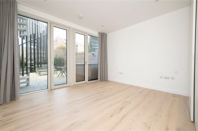 Flat Gabriel Square in St Albans