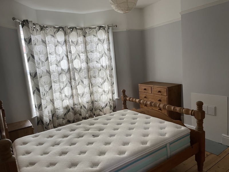 Room Brentry Road in Bristol