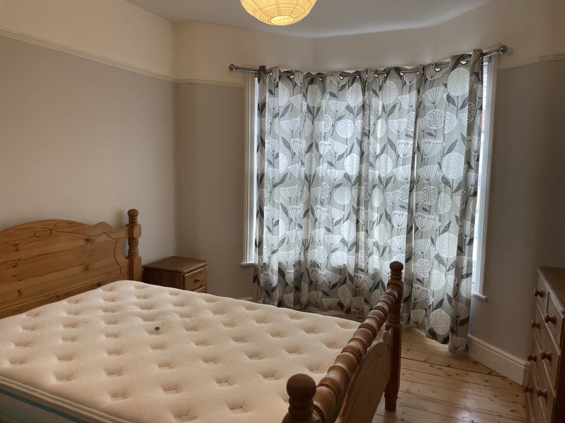 Room Brentry Road in Bristol
