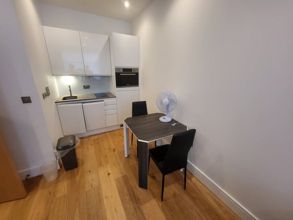 Flat Park Street West in Luton