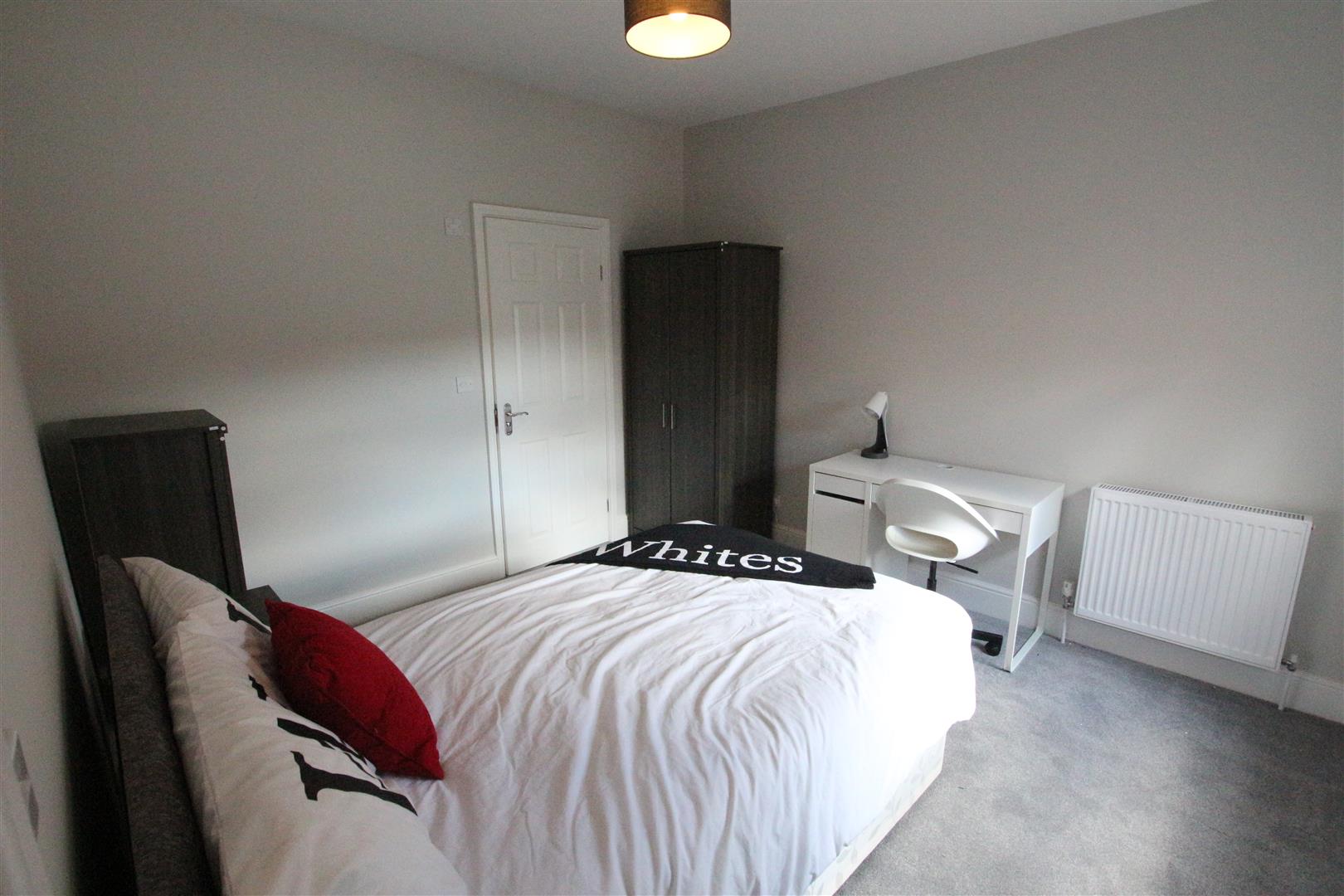 Room Abington Avenue in Northampton