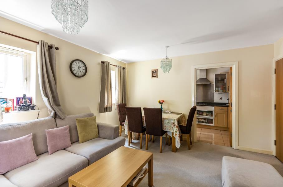 Flat Cassio Place in Watford