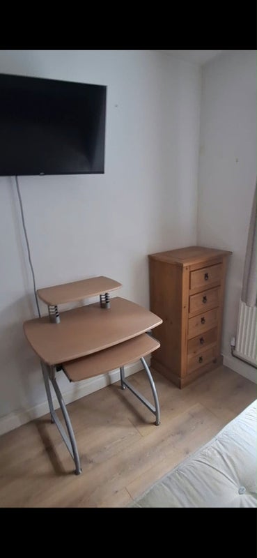 Room Sandhurst Road in Greater London