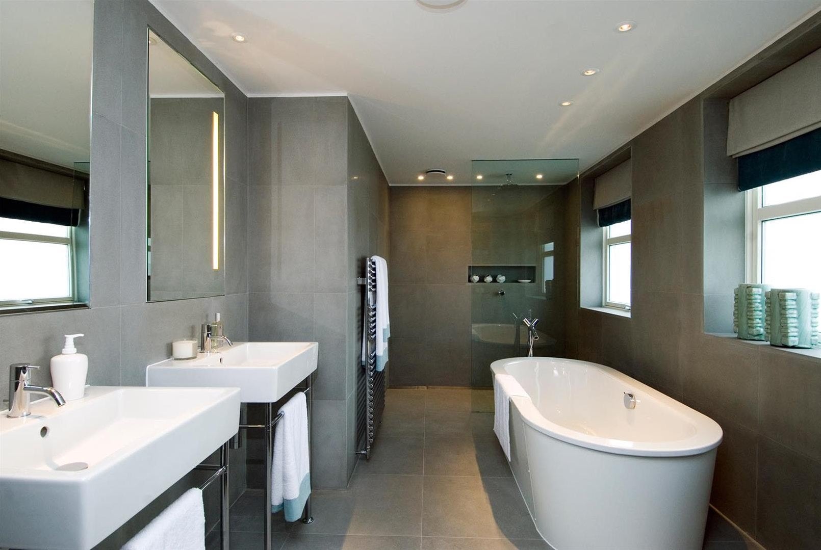 Flat Finchley Road in Greater London