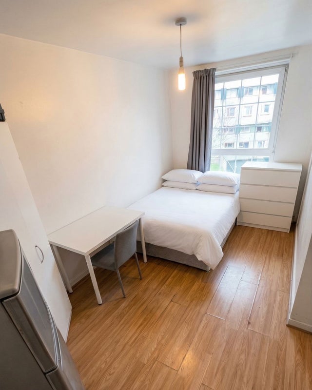 Room Pardoner Street in Greater London