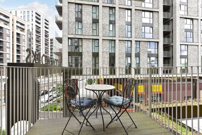 Flat Caxton Street North in Greater London