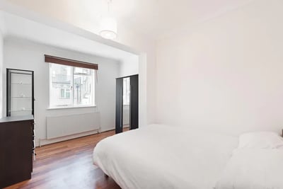 Flat Gloucester Terrace in City of Westminster