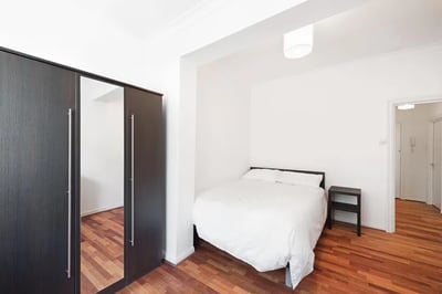 Flat Gloucester Terrace in City of Westminster