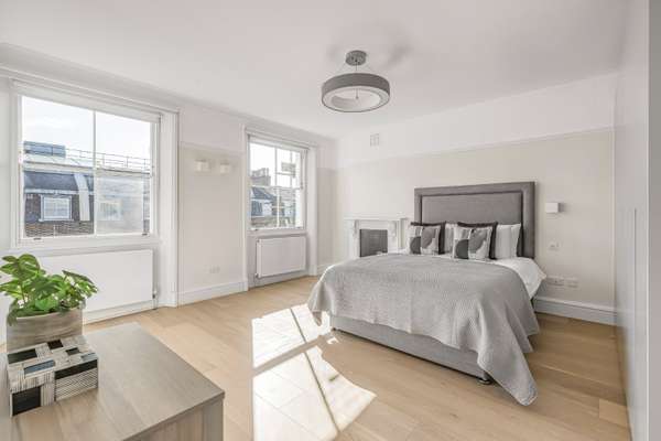 Flat Devonshire Place in City of Westminster