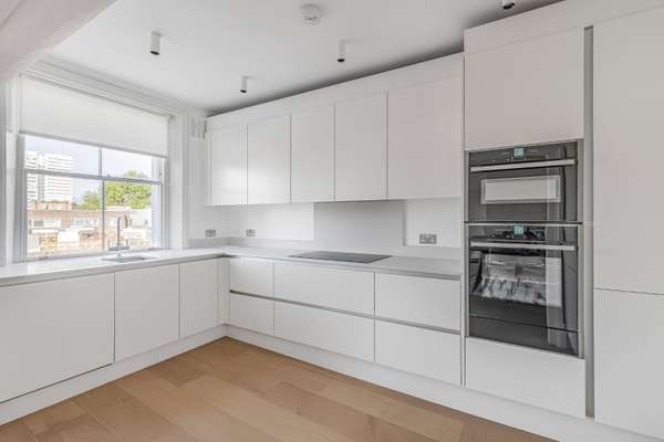 Flat Devonshire Place in City of Westminster