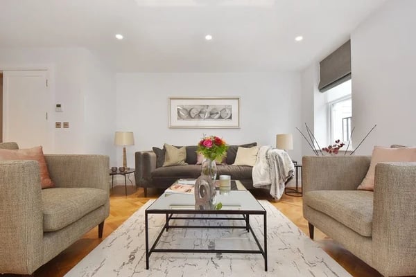 Flat Albemarle Street in City of Westminster