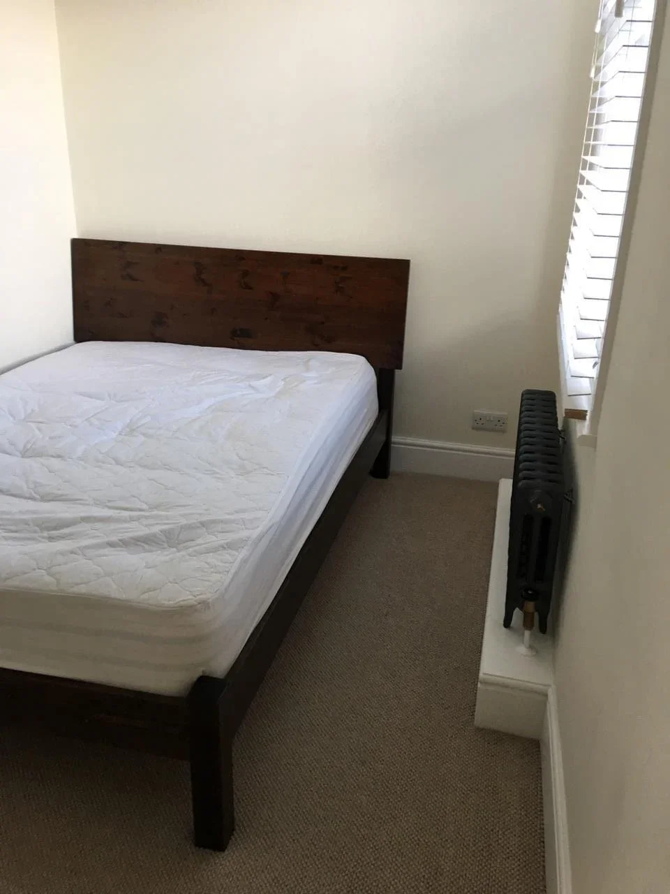 Flat Graham Road in Greater London