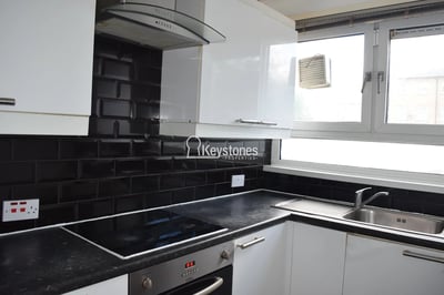 Flat Findhorn Street in Greater London