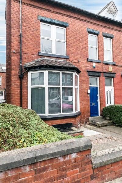 Room Headingley Avenue in Leeds