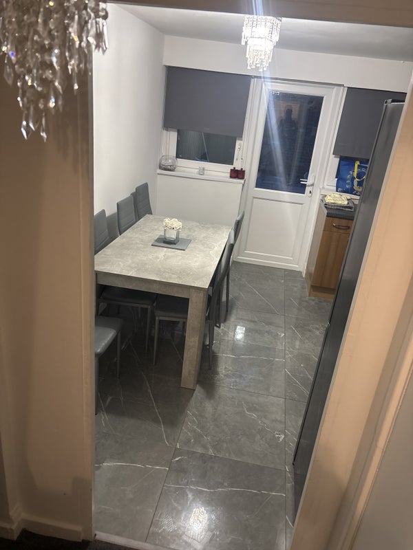 Room Angell Road in Greater London