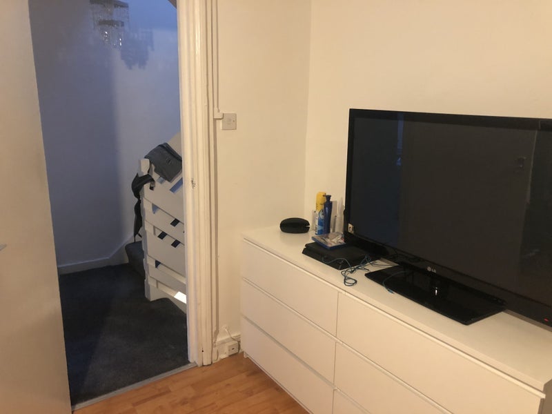 Room Angell Road in Greater London