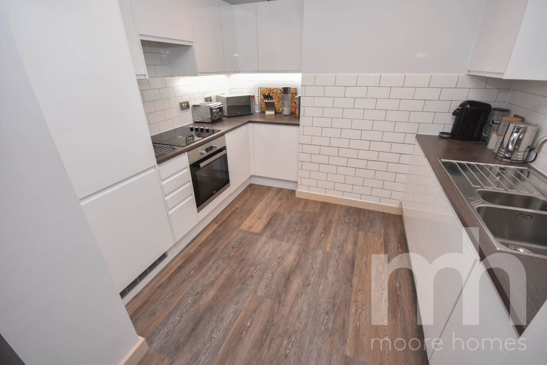 Flat First Avenue in Poynton