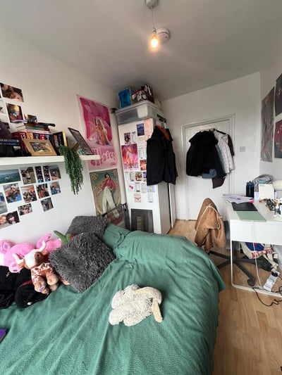 Flat Eburne Road in Greater London