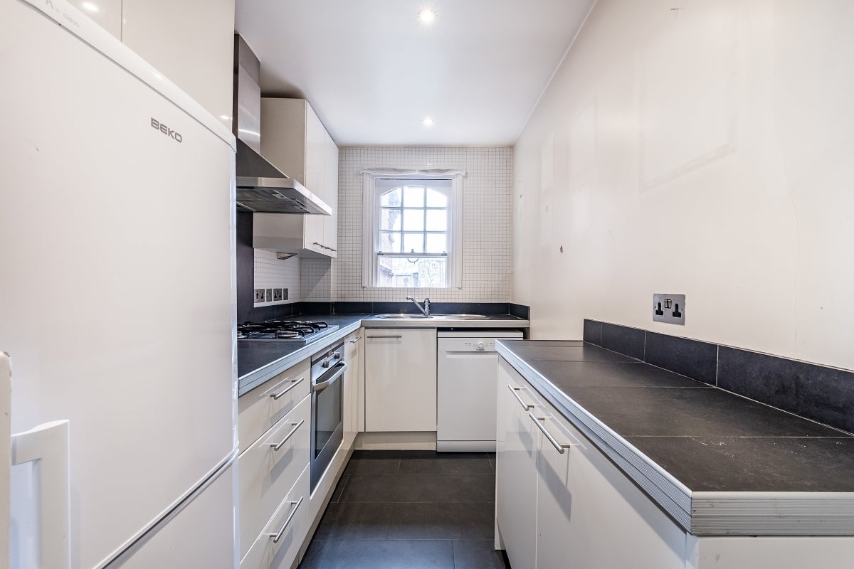 Flat Mornington Avenue in Greater London