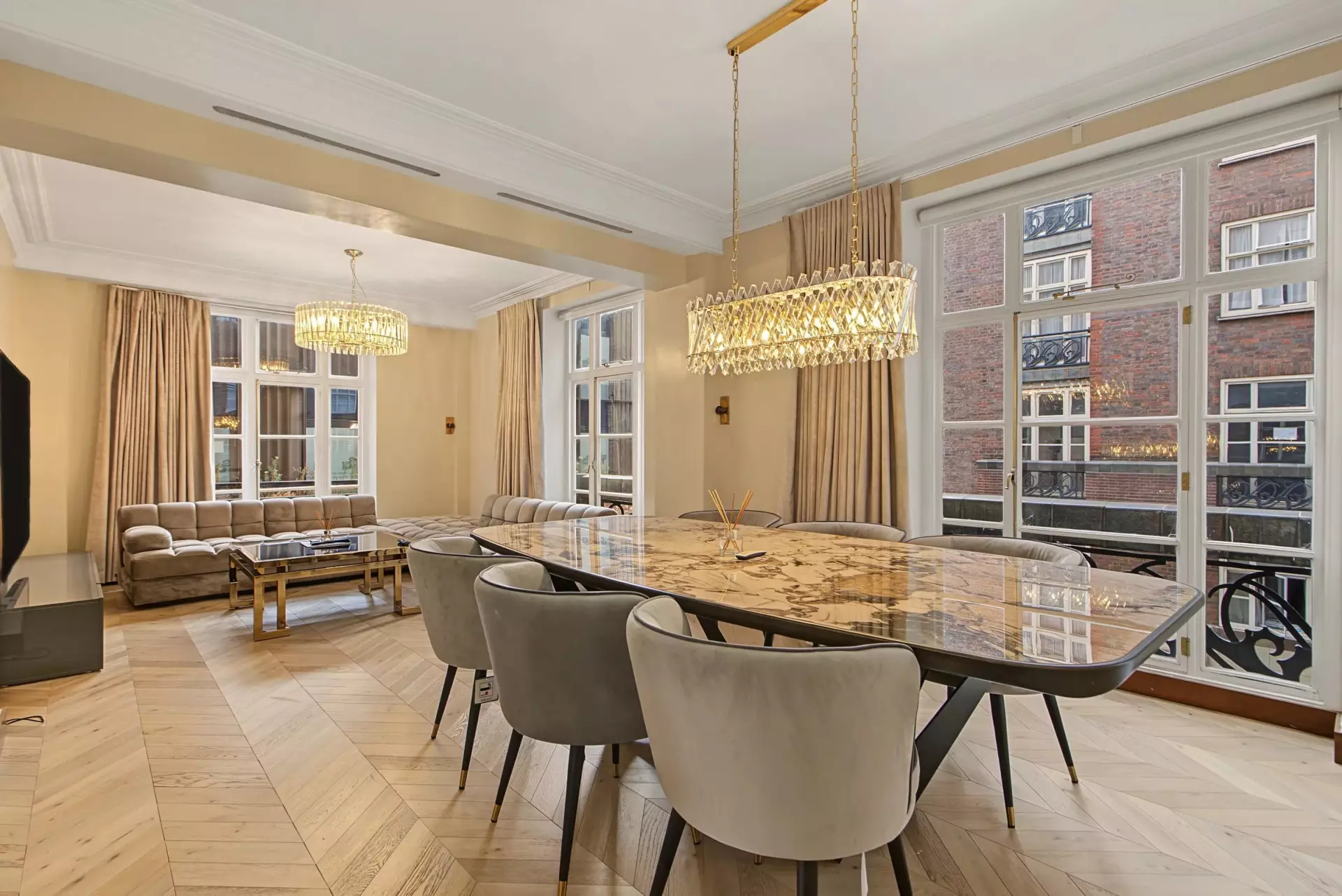 Flat Hertford Street in City of Westminster