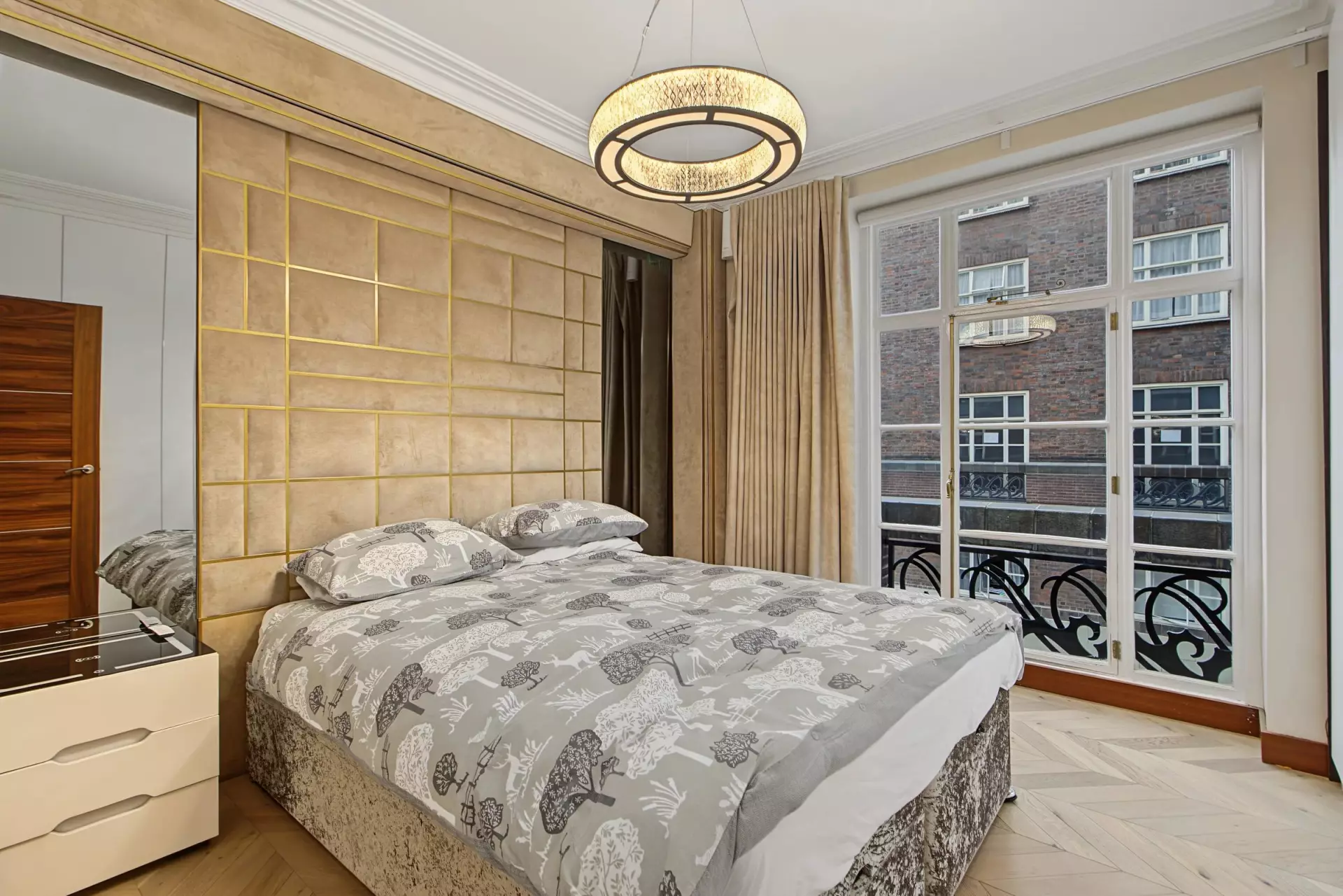 Flat Hertford Street in City of Westminster