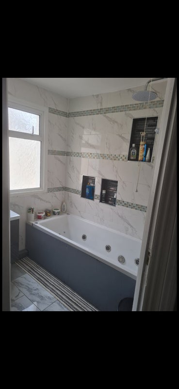 Room Gonville Road in Greater London