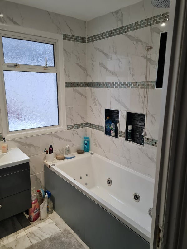 Room Gonville Road in Greater London