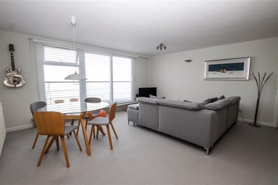 Flat Wellington Terrace in Clevedon
