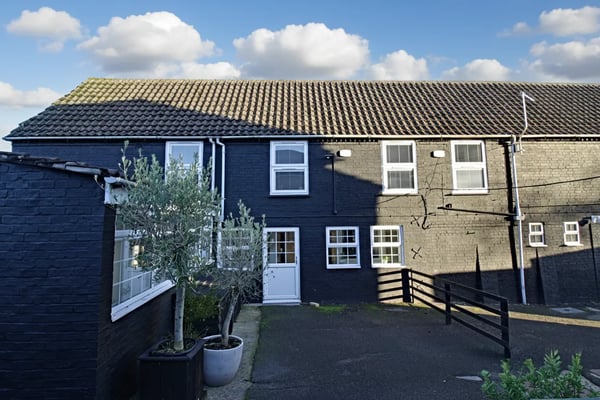 Flat Ford Close in Huntingdonshire