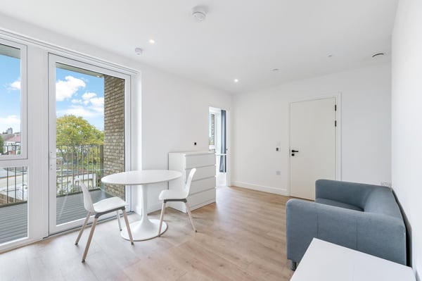 Flat Abbeydale Road in Greater London