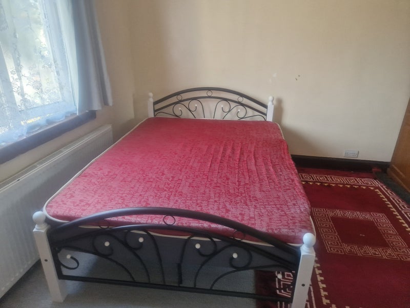 Room Holland Road in Greater London