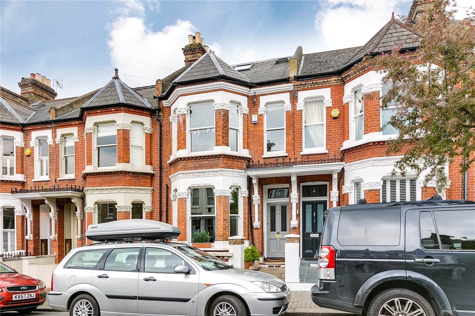 House Kelmscott Road in Greater London