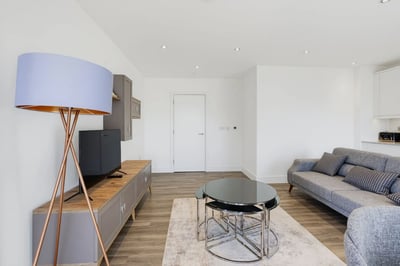 Flat Lismore Boulevard in Greater London
