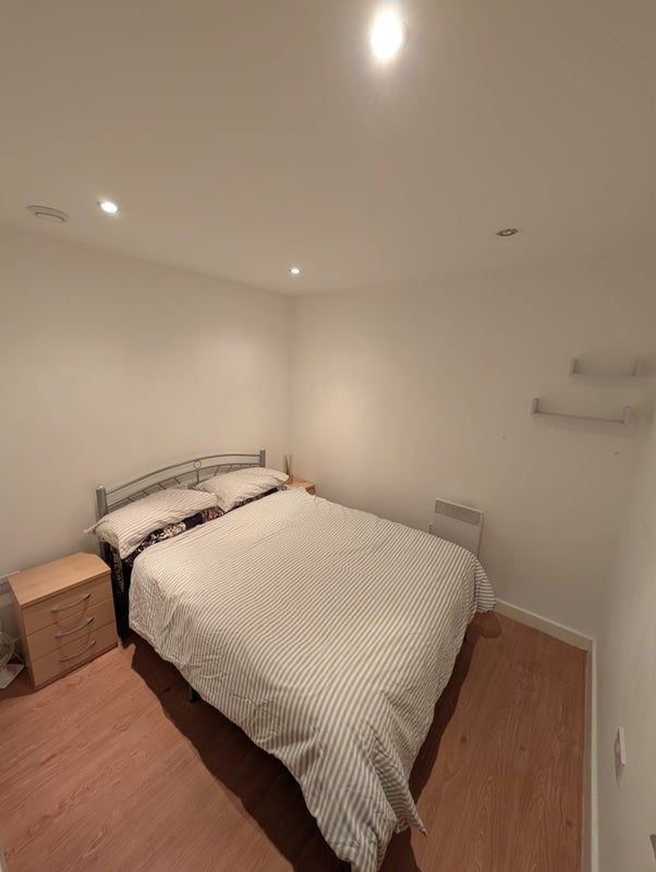 Room Chapel Street in Salford