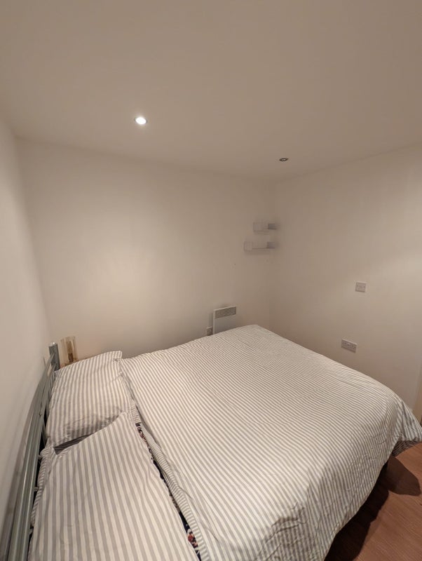 Room Chapel Street in Salford