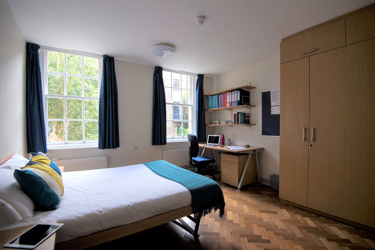 Room Mecklenburgh Square in Greater London